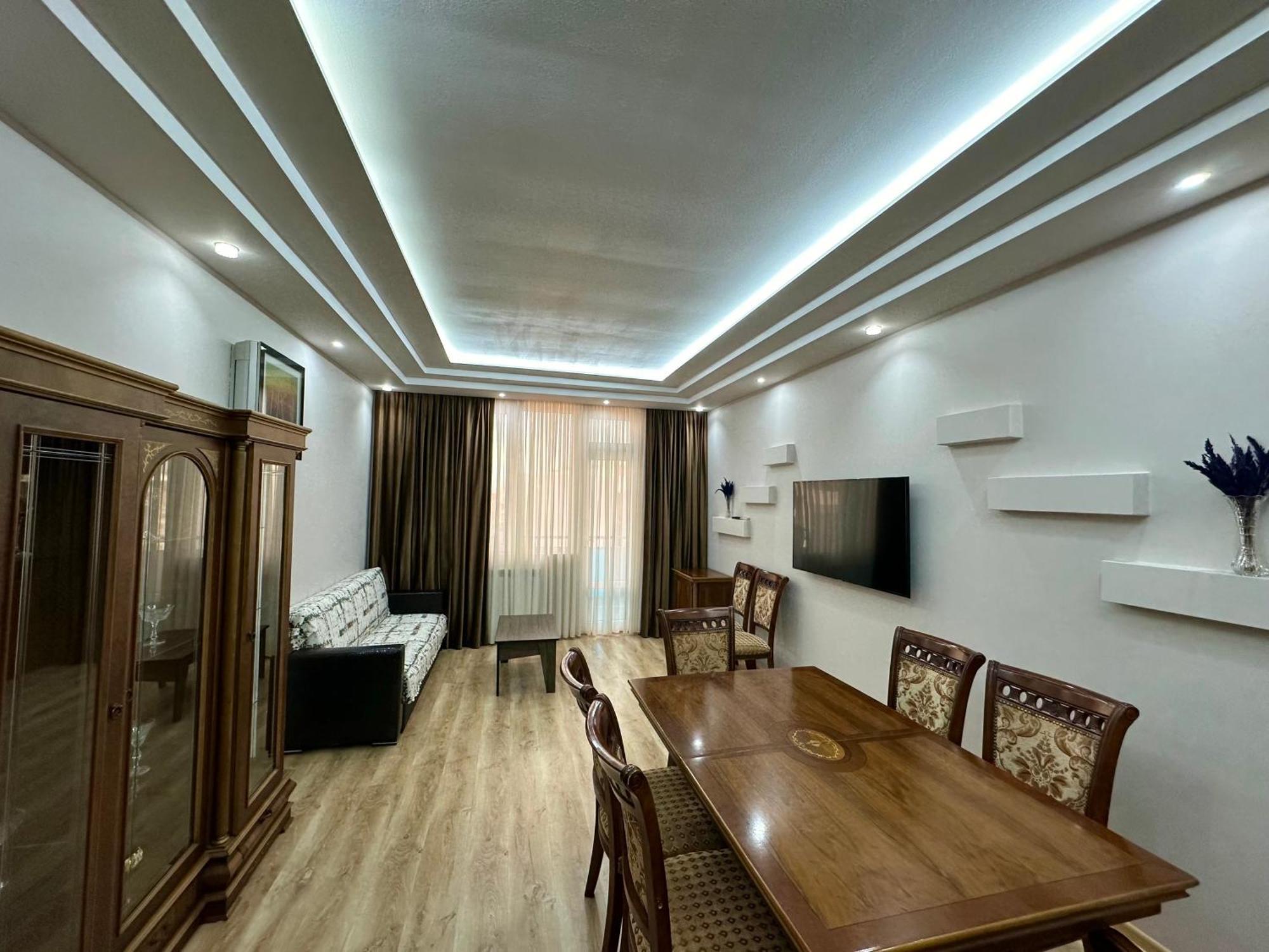 Elite Home バトゥーミ 部屋 写真